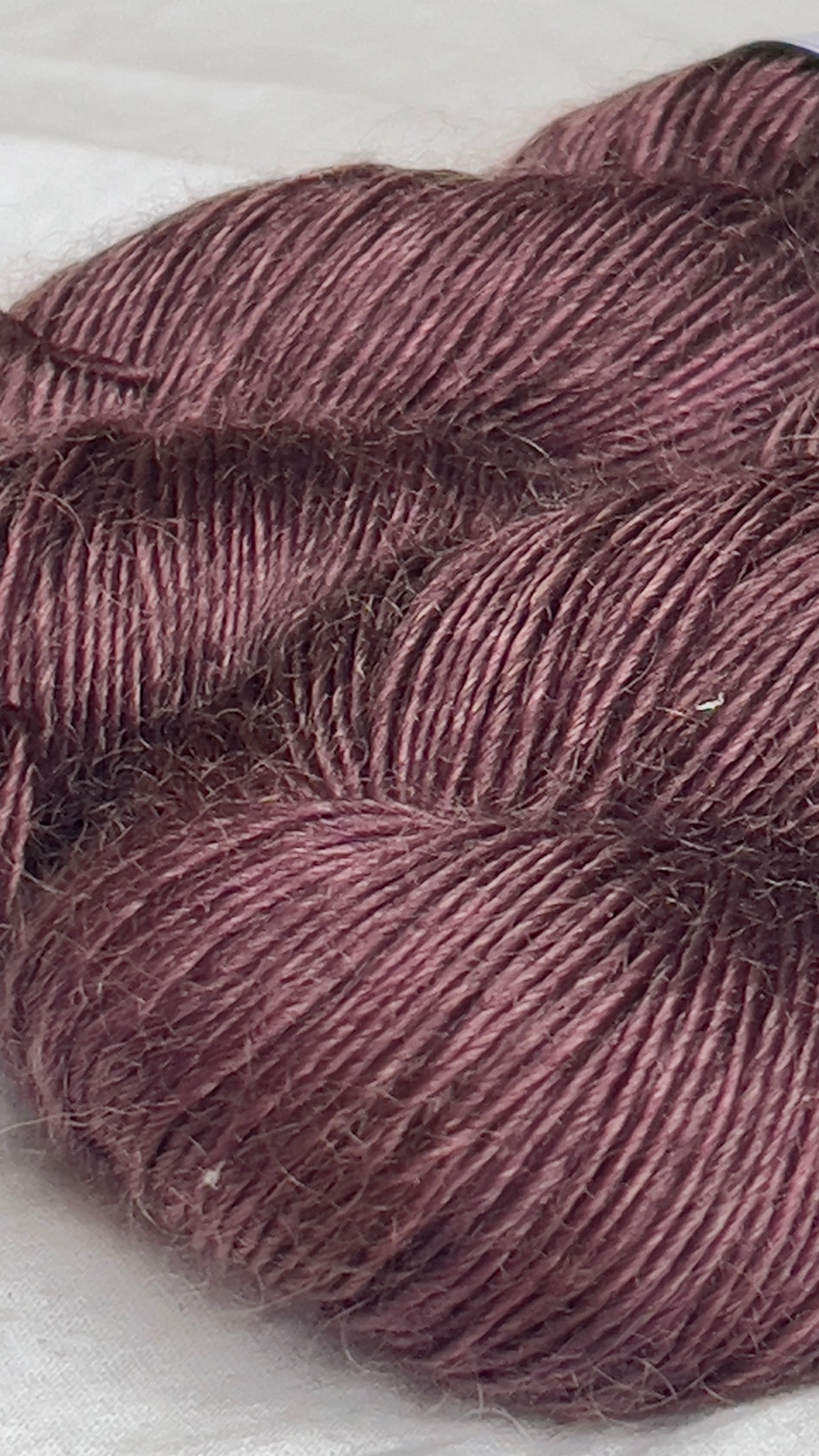 Mørk Plomme i Merino-Mohair