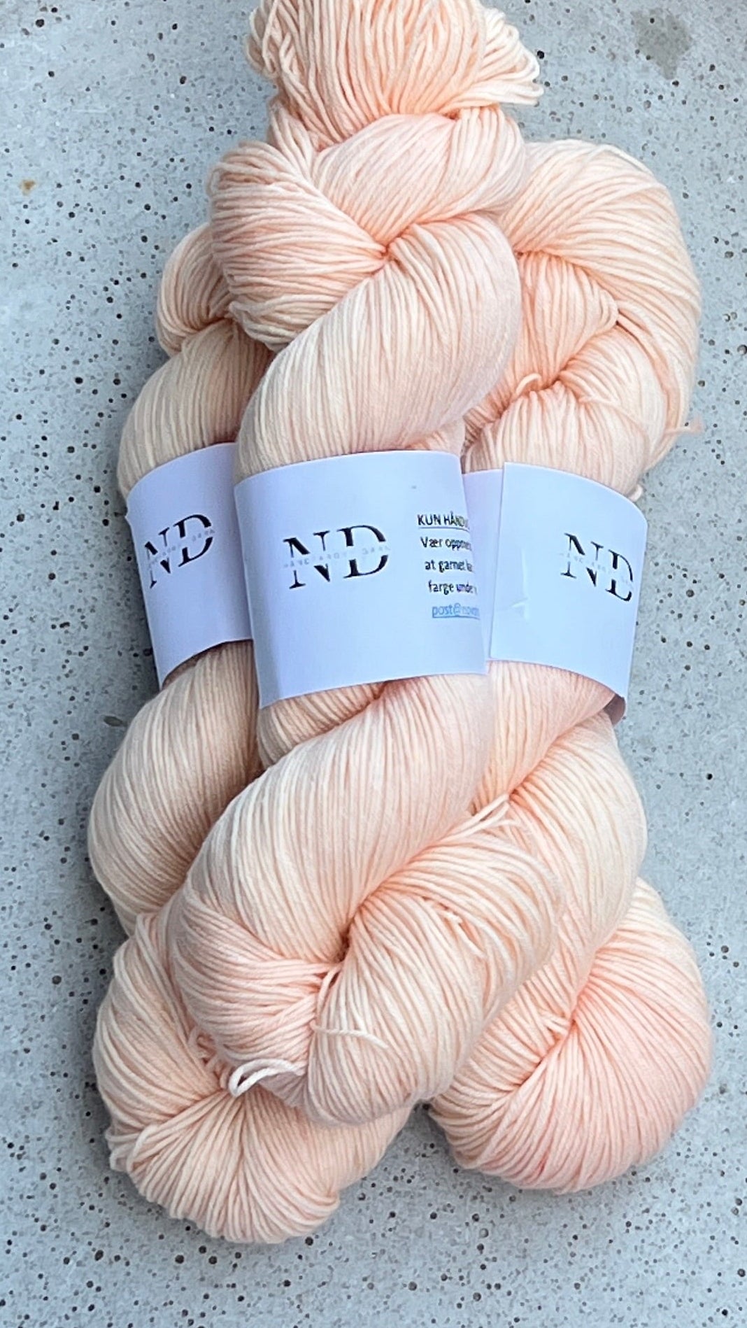 PEACH SILK - Tynn merino