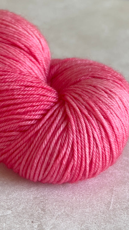 ROSA-SLØYFE – Tynn Merino