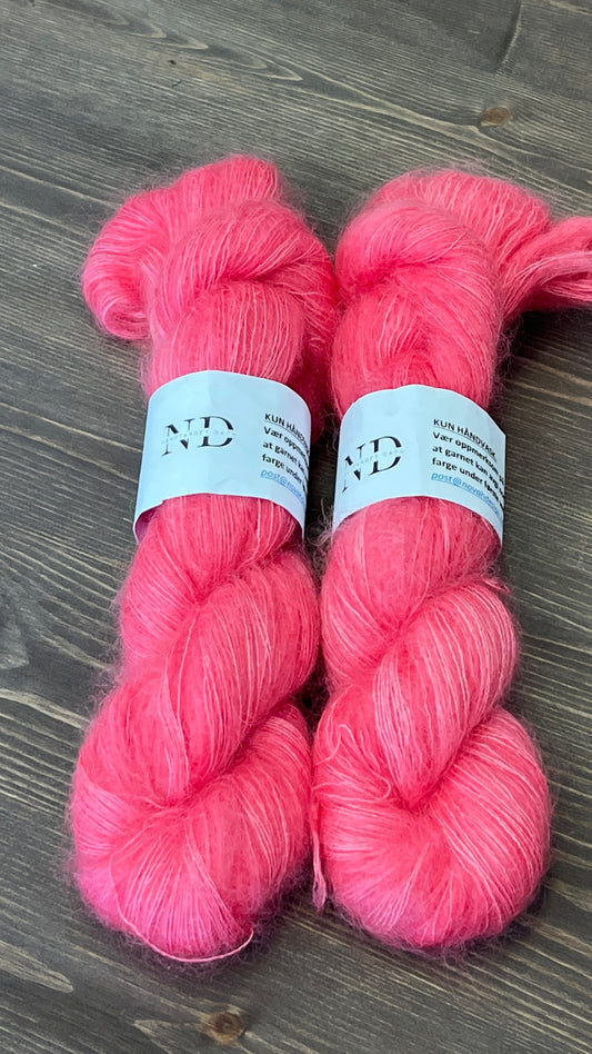 Rosa-Sløyfe i Kid Silk Mohair