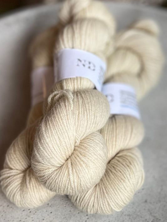 NATUR HVIT - Highland DK 4-ply