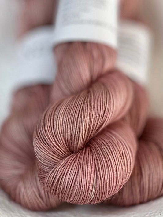 STØVET KJÆRLIGHET -  En herlig blanding av Merino-mohair