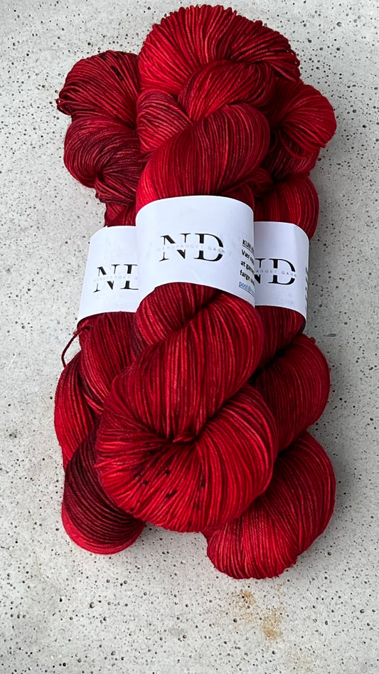 CRIMSON KISS- Tynn merino