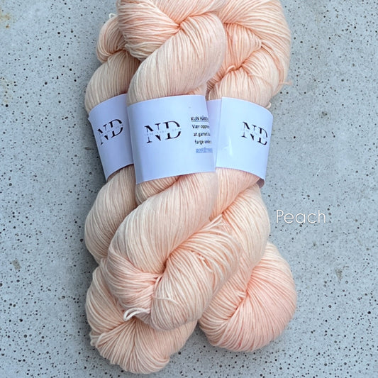 PEACH SILK - Tynn merino